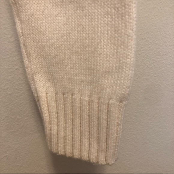 cropped V neck sweater - Picture 4 of 5
